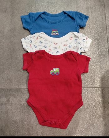 Lot 3 body manches courtes 6 mois