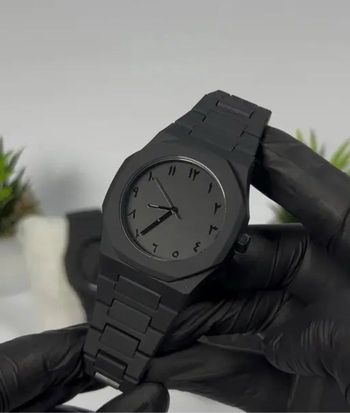 Montre noire minimaliste NEUVE – Taille unique – Style chic & moderne ✨
