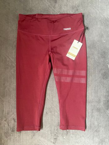 Jogging rouge de Stronger
