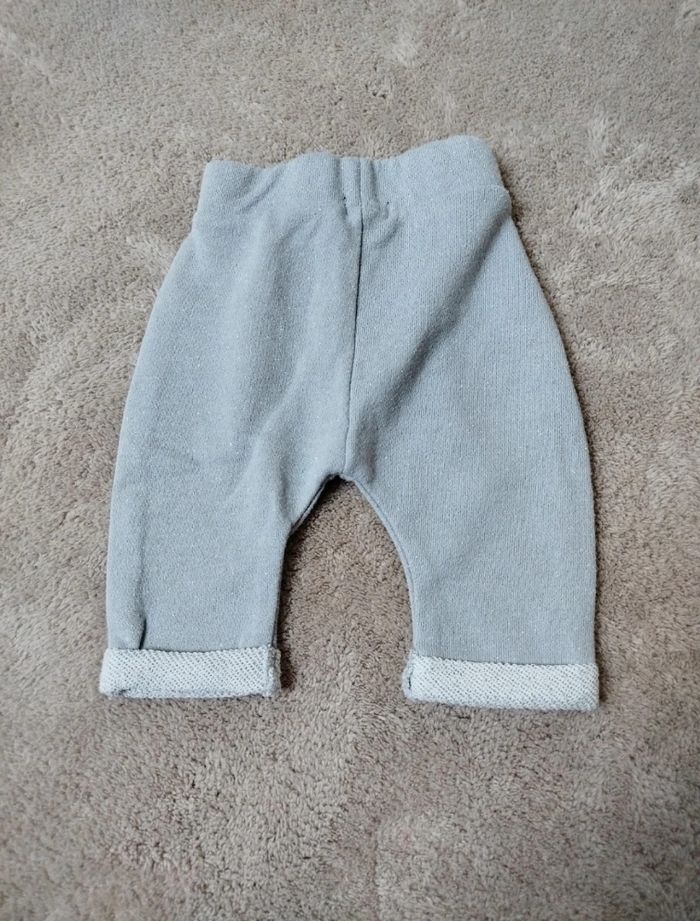 Jogging paillettes 1 mois - photo numéro 3
