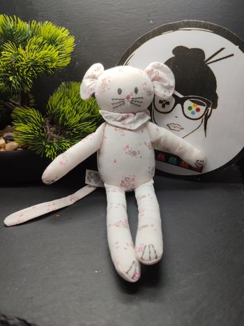 Doudou souris blanche rose fleurs petit bateau blanc marron beige Peluche Pantin