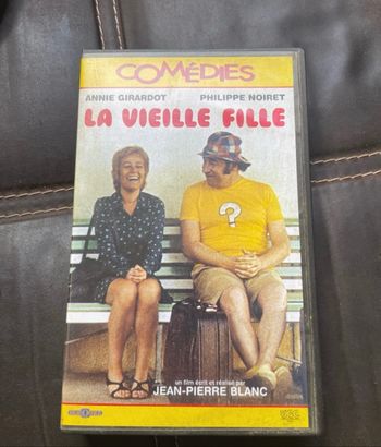 La vieille fille cassette vhs Annie Girardot et Philippe noiret