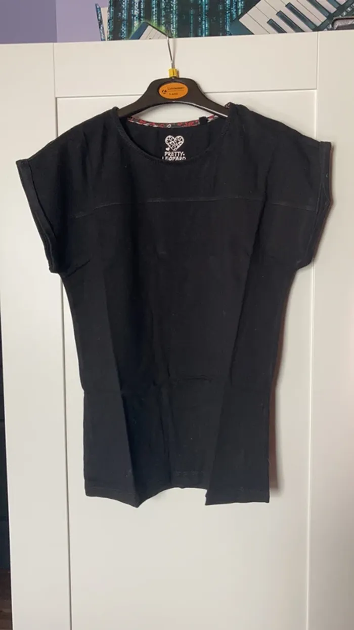 t-shirt noir