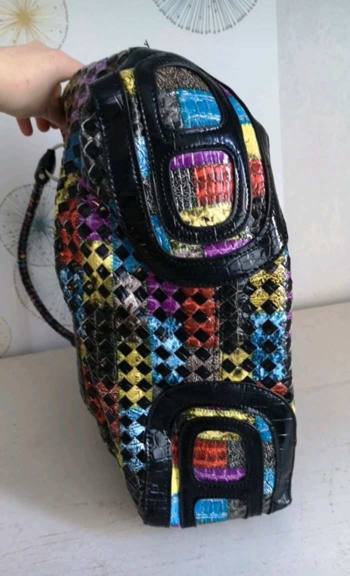 Sac à bandoulière verni multicolore avec pampilles - photo numéro 5