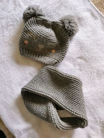 Bonnet et tour de cou