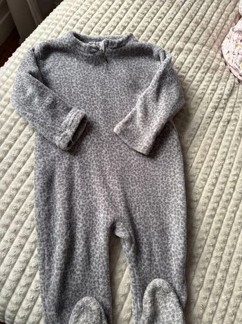 Sur pyjama léopard