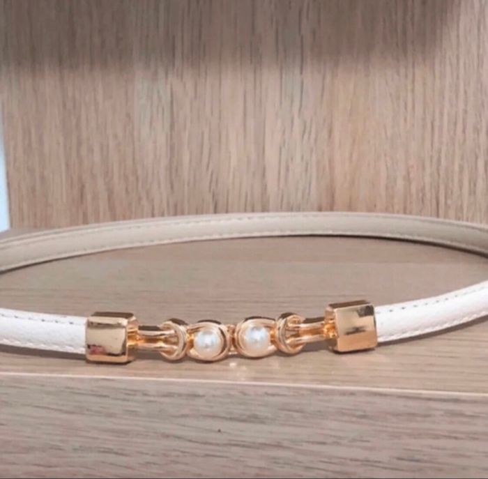 Ceinture fine chic couleur crème avec boucle dorée taille ajustable - photo numéro 2