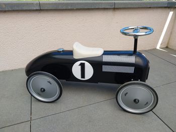 Porteur voiture de course en métal Vilac 