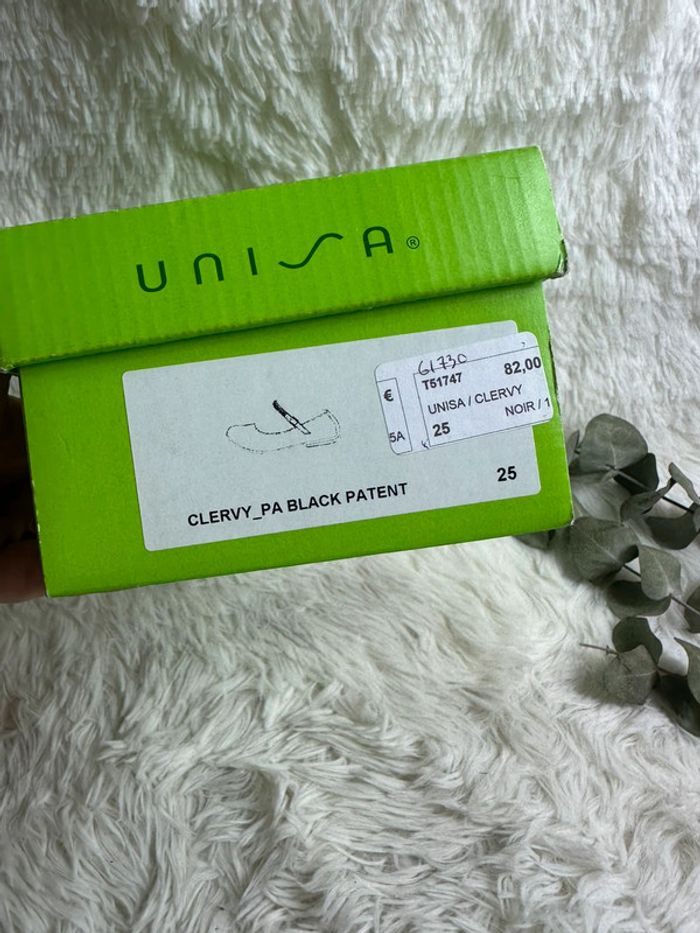 Paire de ballerine à bride Unisa taille 25 - photo numéro 8