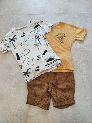 Lot un short tape a l'oeil 4 ans 2 t-shirts Zeeman taille 4 ans beige moutarde marron palmiers
