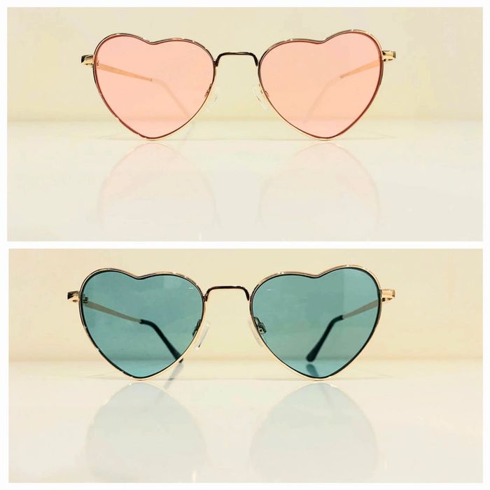 Lot de deux lunettes de soleil cœur loulou doré verres verts et rose taille moyenne - photo numéro 2