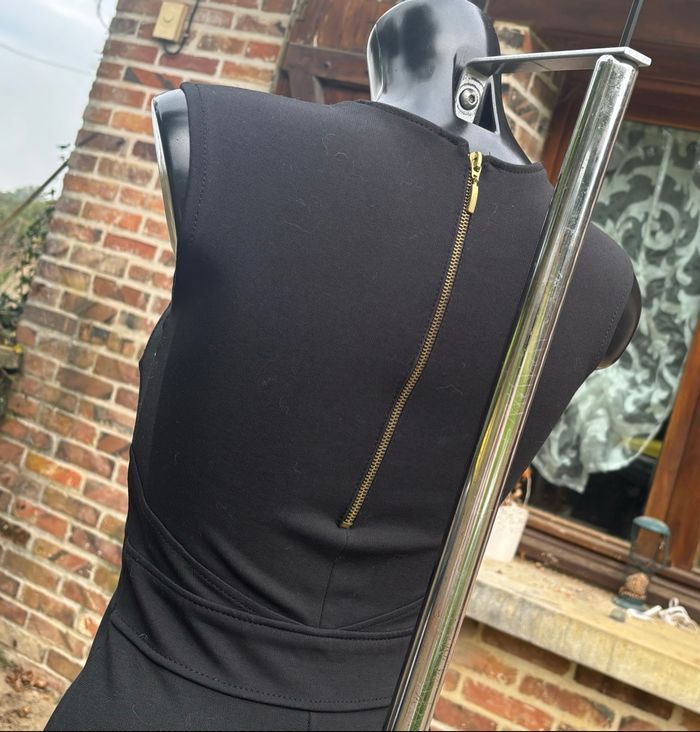 Robe noire moulante taille 36 Bershka - photo numéro 4