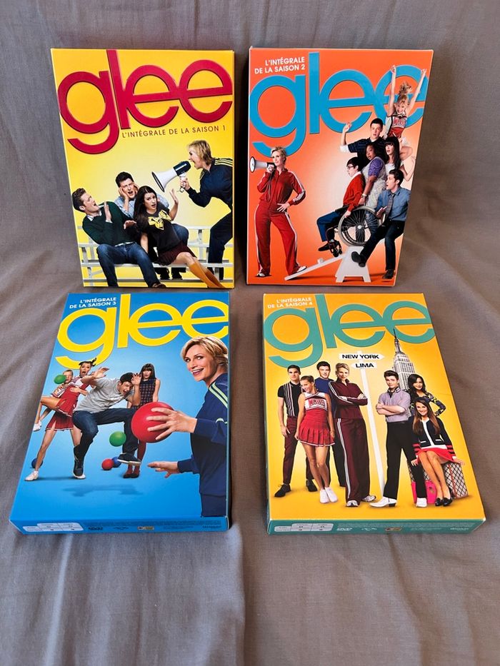 Coffret dvd glee intégral des saisons 1 à 4