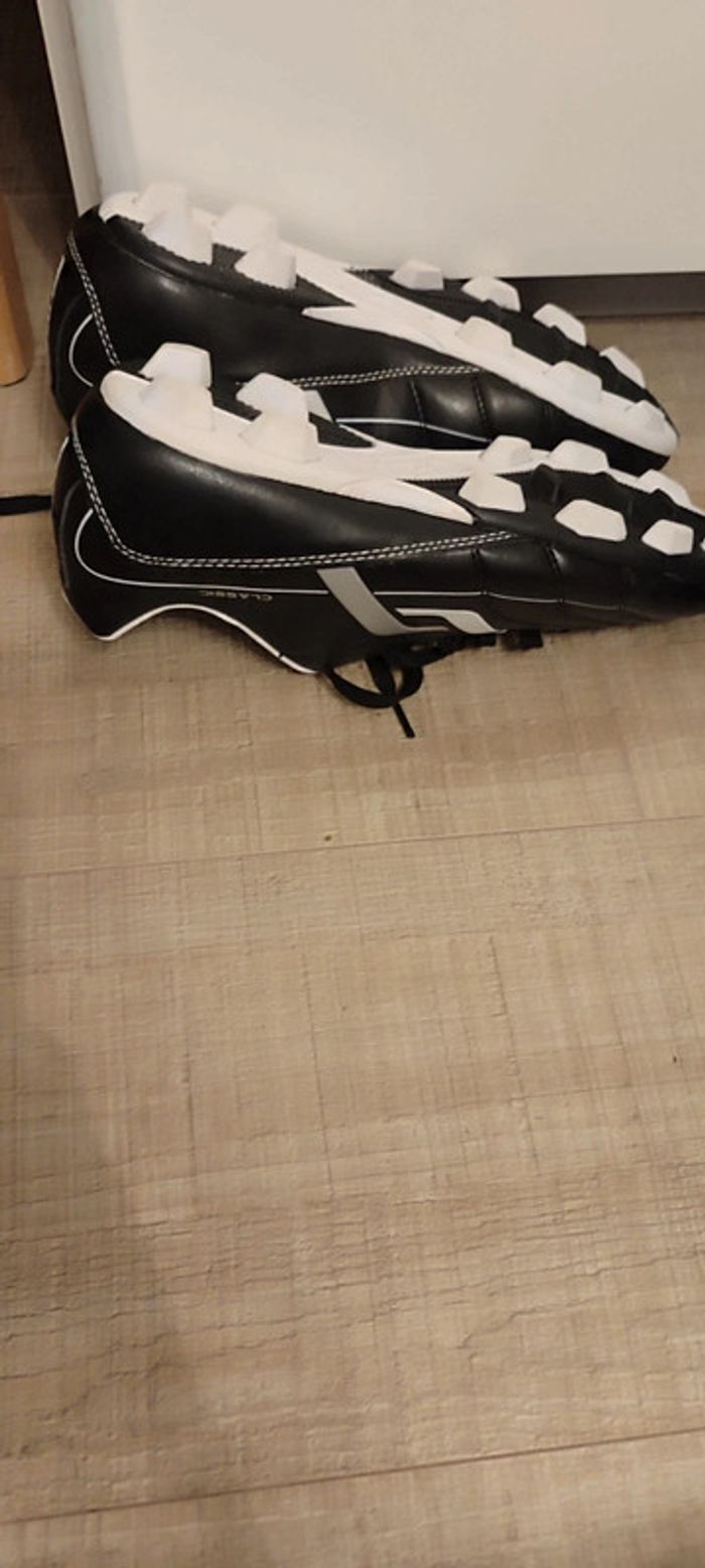 Chaussures foot - photo numéro 5