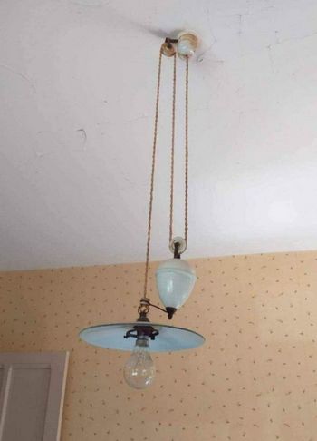 Suspension lustre porcelaine avec contrepoids ancien vintage