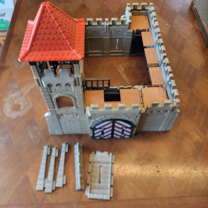 Chateau playmobil vintage 3667 - photo numéro 2
