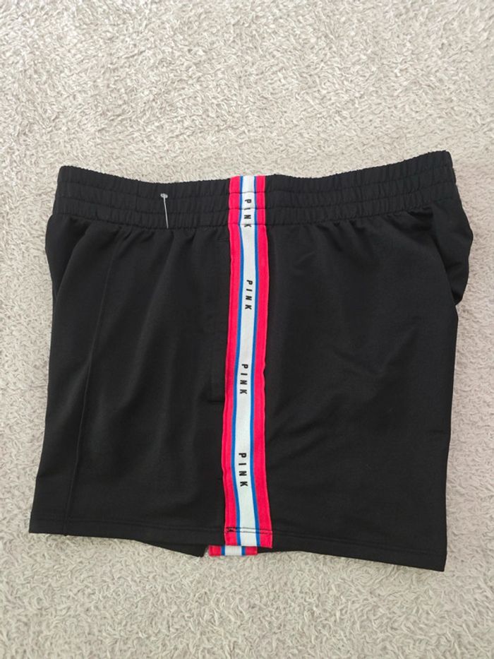 Short neuf 🍒Victoria secret🍒modèle Pink Taille L/40 - photo numéro 3