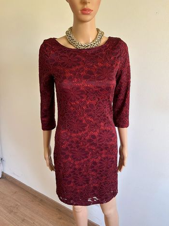 Robe rouge bordeaux en dentelle LolaLiza taille française 36 jamais portée