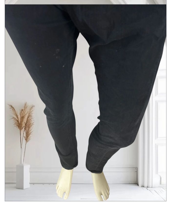 Jean Levi’s Slim Noir – Taille 34/32 - photo numéro 2