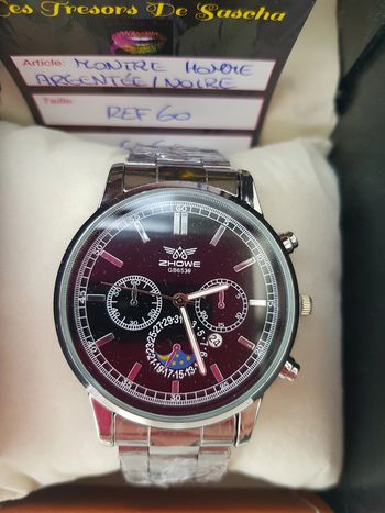 Montre Argentée Et Noire Homme