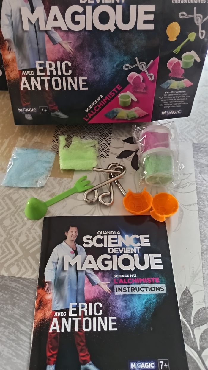 Livre et matériel magie - photo numéro 3