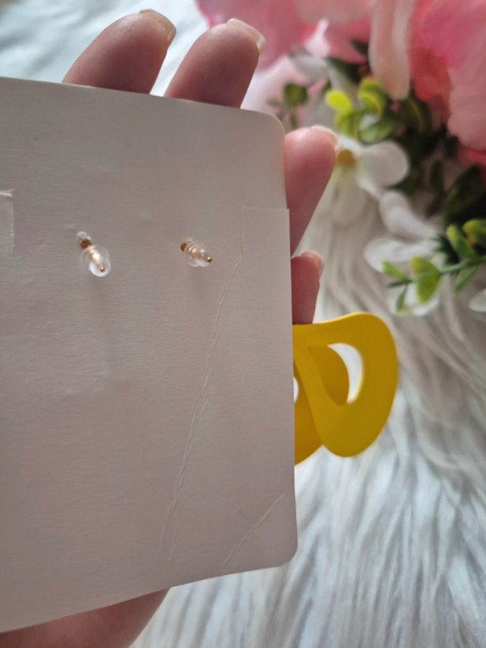 Boucles d’oreilles neuves – Jaune vif - photo numéro 3