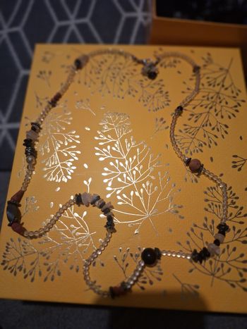 Collier sautoir en pierres naturelles 