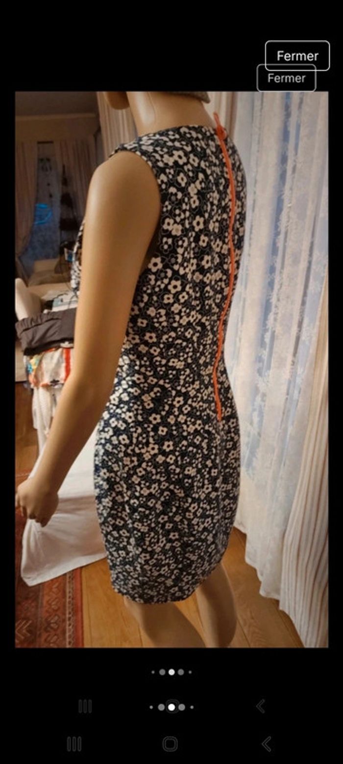 Robe bleu fleuries Essentiel Antwerp taille 38 - photo numéro 6