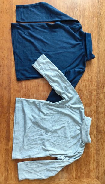2 sous pulls col roulé taille 24mois