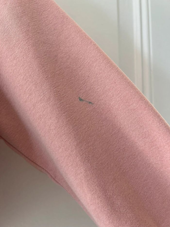 Sweat H&M rose saumon Minnie 5-6 ans - photo numéro 2