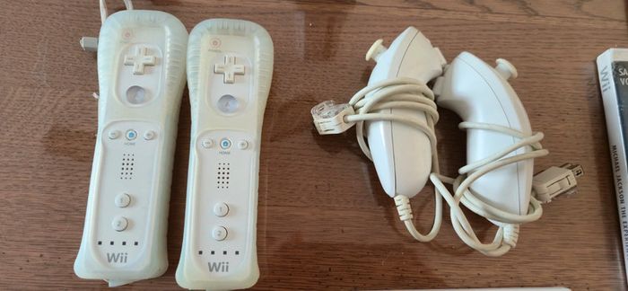 Nintendo wii 2 manettes et 4 jeux - photo numéro 4