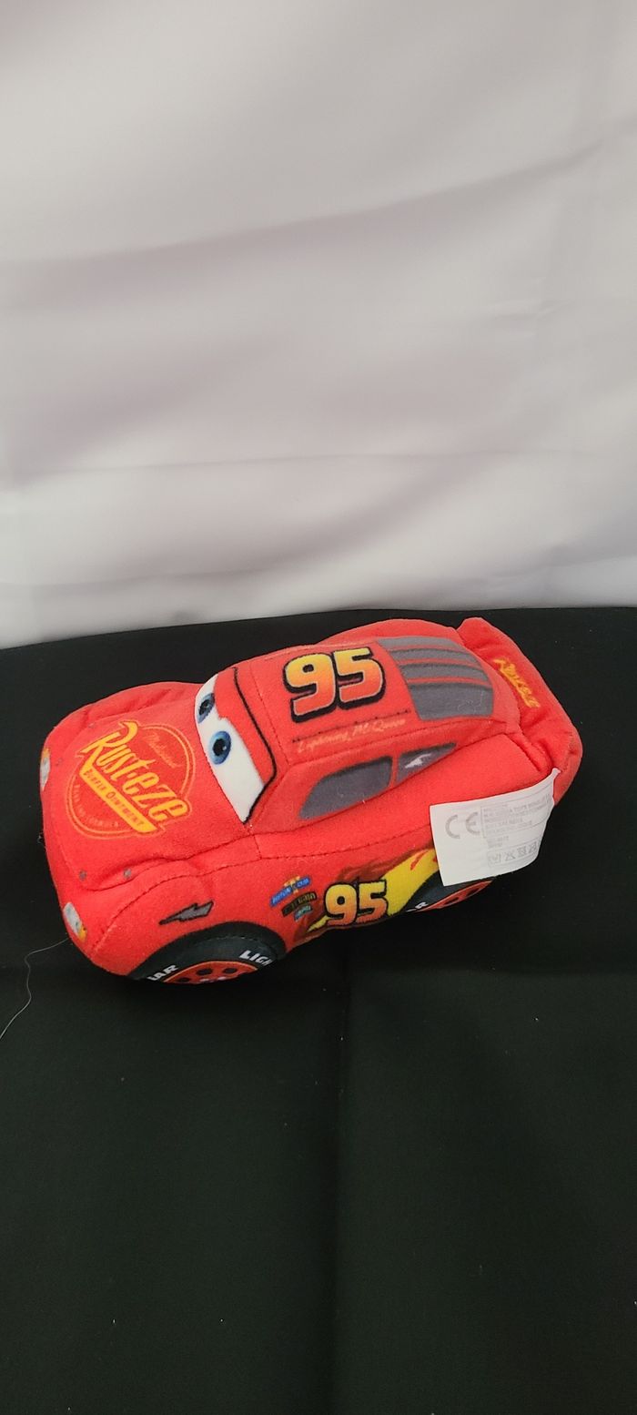 peluche voiture cars rust-eze disney - photo numéro 3