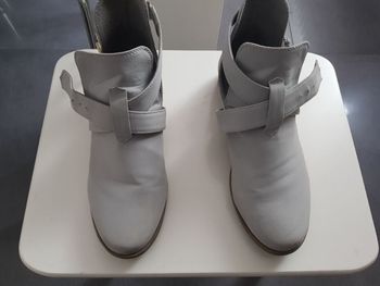 Bottines en suédine. Pointure 37