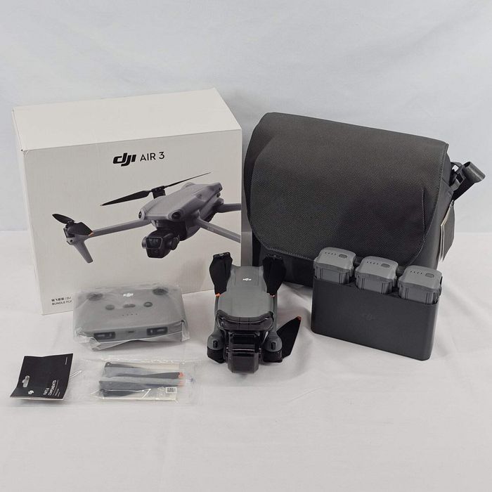 Drone caméra quadricoptère DJI Air 3 Fly More Combo 4K