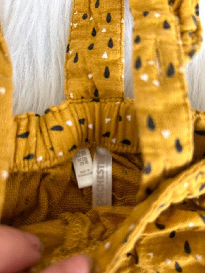 Très beau short jaune moutarde 🥰 salopette taille 12 mois - photo numéro 2