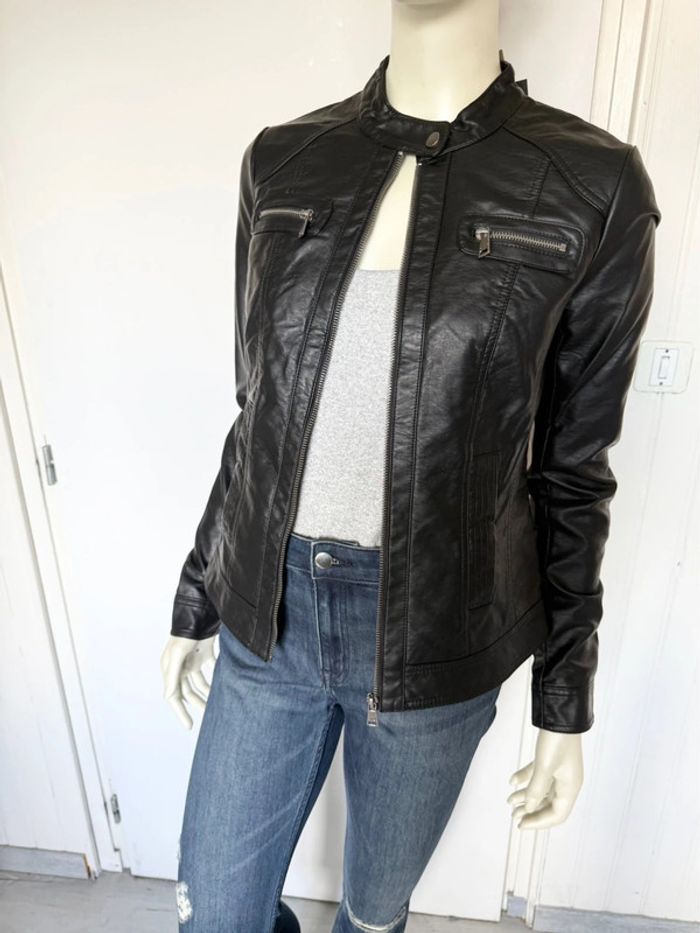 Veste en simili cuir ONLY – Taille 38 – noir – Neuf avec étiquette - photo numéro 11