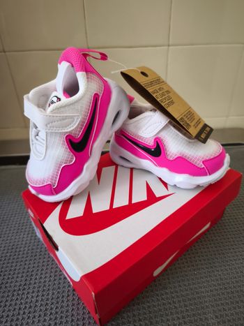Chaussures Nike bébé taille 19.5
