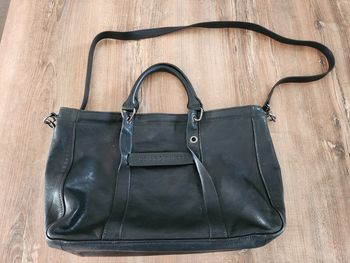 Sac a main longchamp 3D en cuir noir en bon état porte main ou épaule