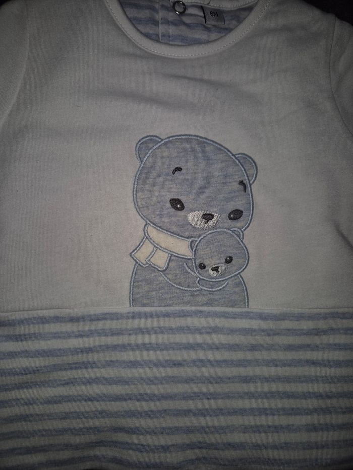 Ensemble blanc et bleu - 6 mois - Neuf sans étiquettes - photo numéro 3