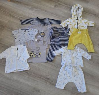 Lot vêtements garçons 1 mois