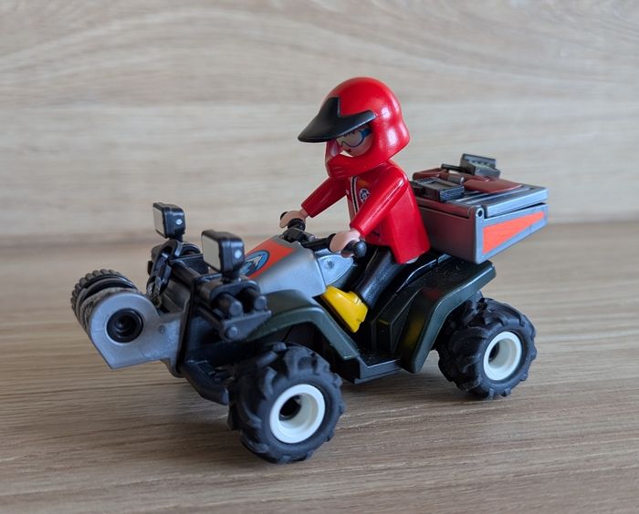 Quad secouriste playmobil 5429