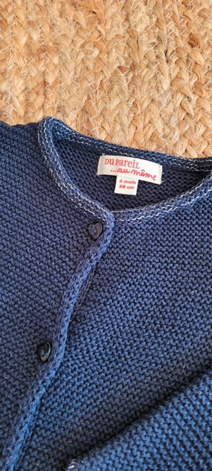 Joli Gilet en laine Cardigan bleu marine et artengé maille serrée Du Pareil au Même 6mois comme neuf - photo numéro 3