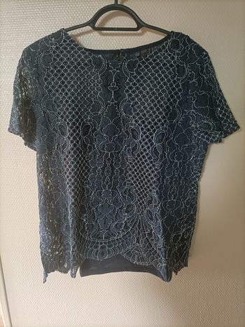Tshirt dentelle bleu marine broderie