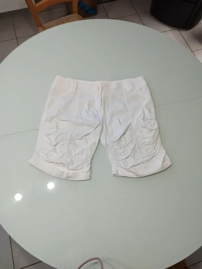Short blanc