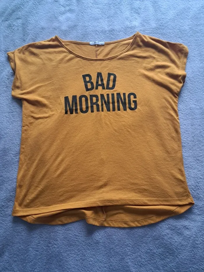 T-shirt moutarde