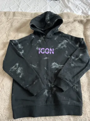 Pull à capuche  12 ans