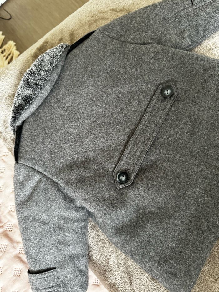 Manteaux Dior 6 mois quasi neuf 100 pour-cent laine - photo numéro 3