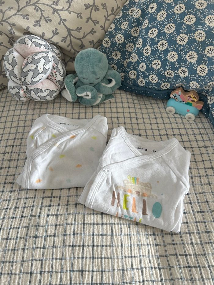 Lot de 2 bodies manches courtes - photo numéro 2