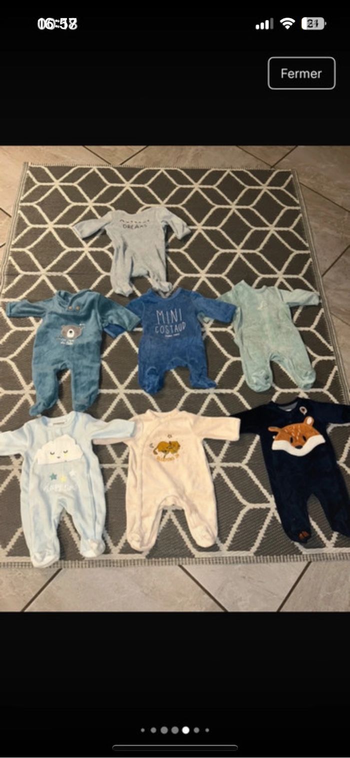 Lot vêtements bébé 1 mois 42 pièce - photo numéro 4