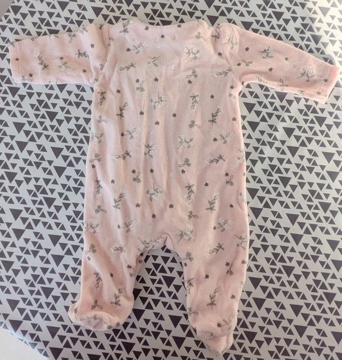 Pyjama / grenouillère velours TBE - photo numéro 2